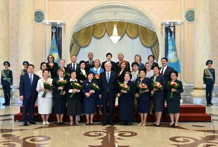 Президент Токаев поздравил учителей Президент Токаев поздравил учителей