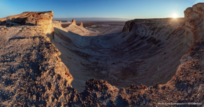 Актауский бархатный сезон. Чем живет казахстанский Дубай