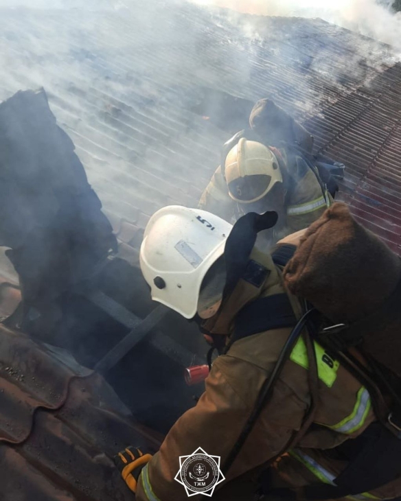 
В алматинском кафе тушат пожар по повышенному рангу сложности
