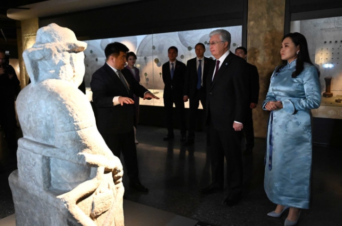 Токаев посетил музей Чингисхана в Монголии Токаев посетил музей Чингисхана в Монголии