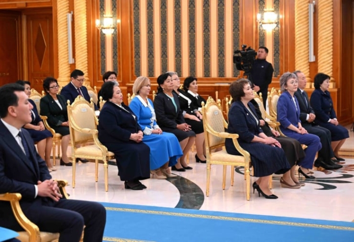 Президент Токаев поздравил учителей Президент Токаев поздравил учителей