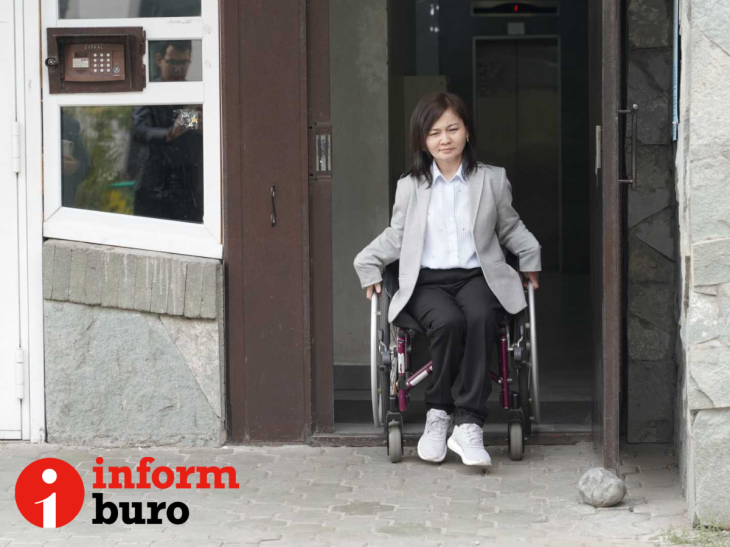 Как алматинцы с ограниченными возможностями голосуют на референдуме по АЭС
Как алматинцы с ограниченными возможностями голосуют на референдуме по АЭС