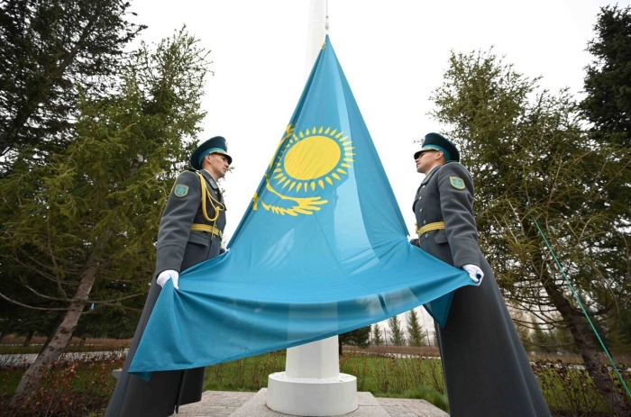 
                                                                                                                                                                                                                                                                                                                                                                                                                                                                                                                                                    Токаев принял участие в церемонии поднятия государственного флага
                                                    
