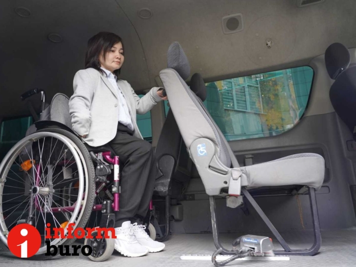 Как алматинцы с ограниченными возможностями голосуют на референдуме по АЭС
Как алматинцы с ограниченными возможностями голосуют на референдуме по АЭС