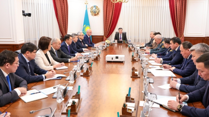 Срочные меры: премьер-министр провел оперативное совещание Срочные меры: премьер-министр провел оперативное совещание