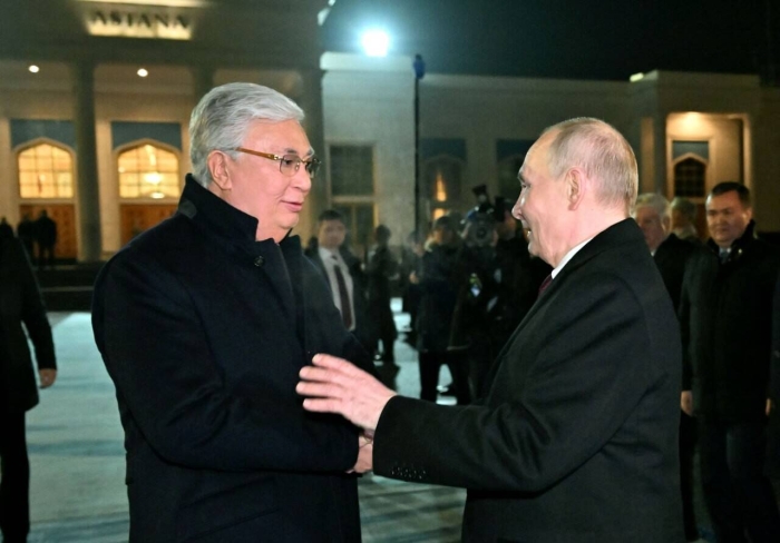 
                                                                                                                                                                                                                                                                                                                                                                                                                                                                                                                                                    Токаев лично проводил Путина в аэропорту Астаны
                                                    