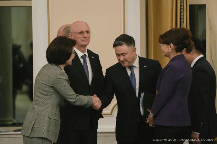 “Новый уровень отношений“. Что происходило за кулисами исторической встречи Токаева и Путина