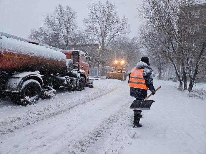 
                                                                                                                                                                                                                                                                                                                                                                                                                                                                Пробки в Астане: тысячи человек направили на борьбу с последствиями снегопада
                                                    
