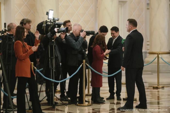 “Новый уровень отношений“. Что происходило за кулисами исторической встречи Токаева и Путина