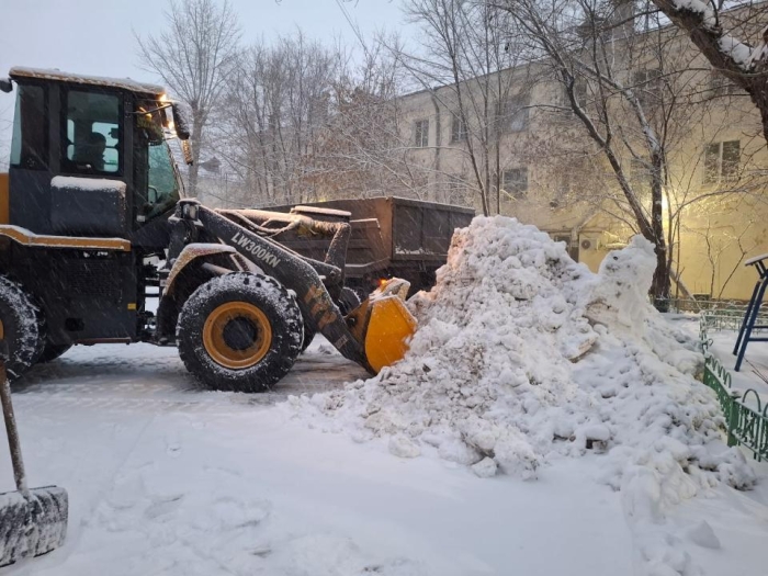 
                                                                                                                                                                                                                                                                                                                                                                                                                                                                Пробки в Астане: тысячи человек направили на борьбу с последствиями снегопада
                                                    