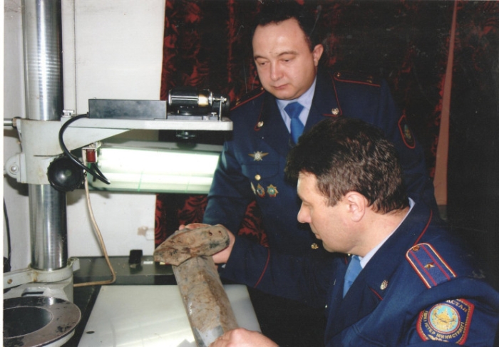 Как единственный отпечаток на сгоревшем “Москвиче“ помог раскрыть чудовищное преступление в СКО Как единственный отпечаток на сгоревшем “Москвиче“ помог раскрыть чудовищное преступление в СКО