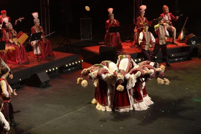 Елордада "Астана сазы" қазақ фольклорлық ансамблінің жеке концерті өтті
                                                     
                                                                                                                                                                                                                                                                                        Елордада "Астана сазы" қазақ фольклорлық ансамблінің жеке концерті өтті