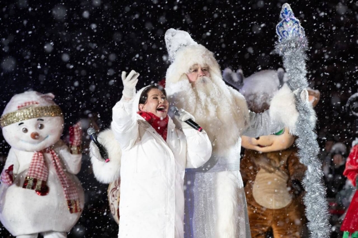 
                                                                                                                                                                                                                                                                                                                                                                            Огни на 80 новогодних ёлках зажгли в Алматы
                                                    