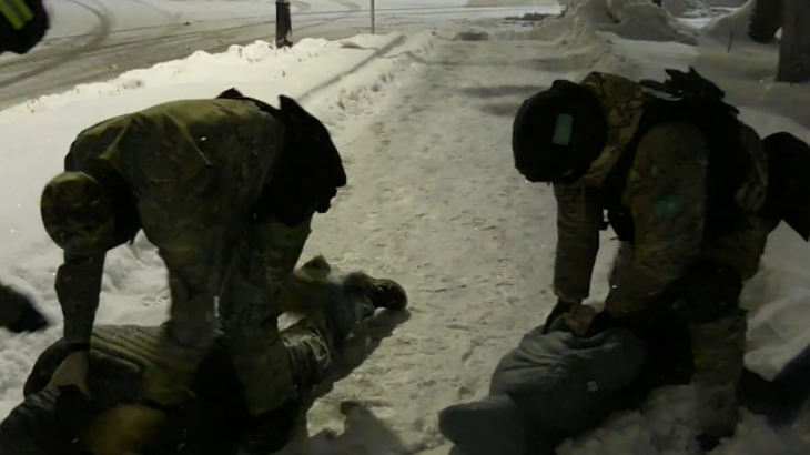 
                                                                                                                                                                                                                                                                                                                                                                            Задержание подозреваемых в вымогательстве блогеров в Алматы показали на видео
                                                    