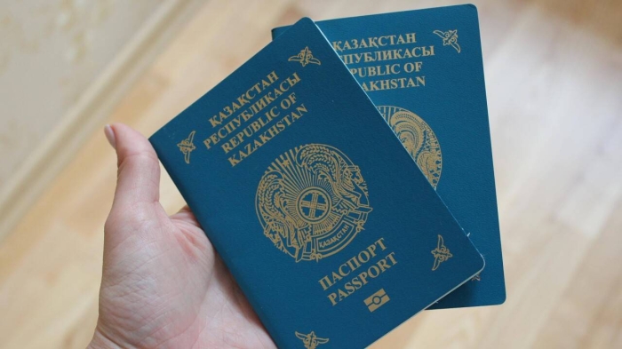 Два астанчанина незаконно помогали иностранцам с гражданством и заработали свыше 56 млн тенге
Два астанчанина незаконно помогали иностранцам с гражданством и заработали свыше 56 млн тенге