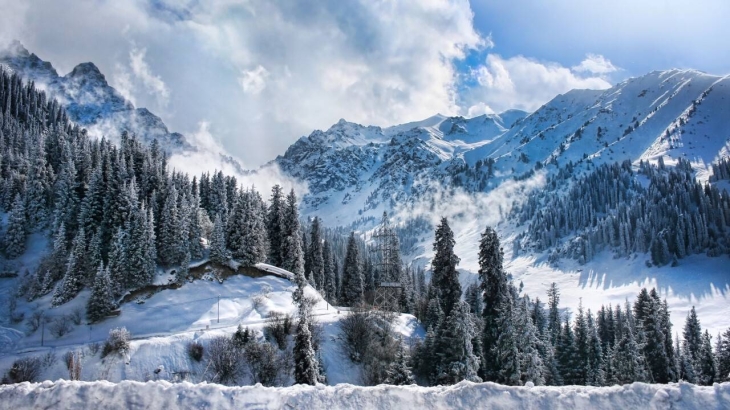 
                                                                                                                                                                                                                                                                                                                                                                            Лавинная опасность сохраняется в горах Алматинской области до 5 января
                                                    