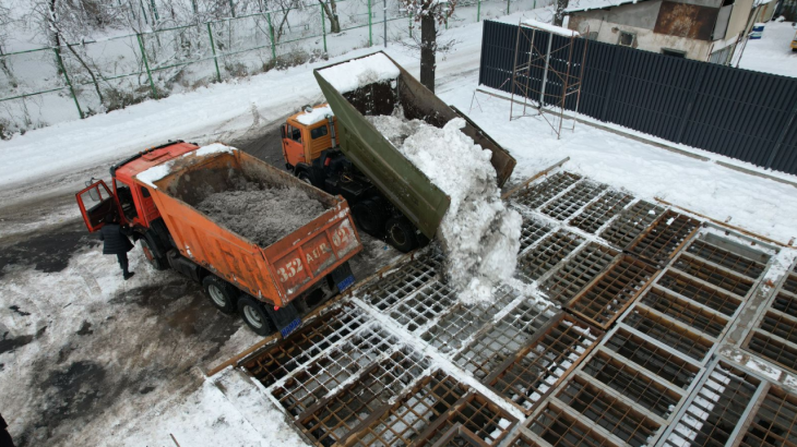 
                                                                                                                                                                                                                                                                                                                                                                                                                                                                                                                                                    В Алматы открылся первый снегоплавильный пункт
                                                    