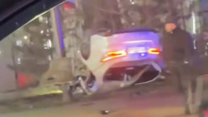 Женщина-пешеход погибла на тротуаре в результате ДТП в Алматы
Женщина-пешеход погибла на тротуаре в результате ДТП в Алматы