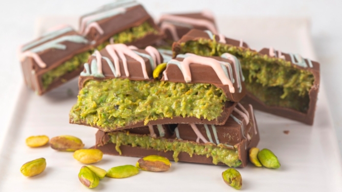 "Продавал" дубайский шоколад: жителю Астаны вынесли приговор за мошенничество
"Продавал" дубайский шоколад: жителю Астаны вынесли приговор за мошенничество