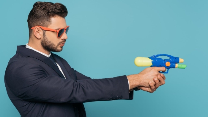 Пугал игрушечным пистолетом: жителю Астаны дали 15 суток ареста за шутку в лифте
Пугал игрушечным пистолетом: жителю Астаны дали 15 суток ареста за шутку в лифте