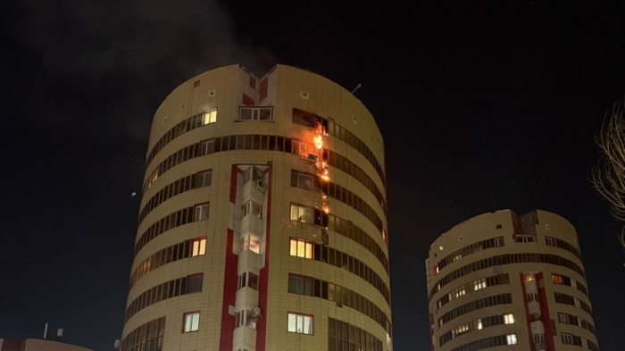 
                                                                                                                                                                                                                                                                                                                                                                            Обшивка одного из жилых комплексов по улице Сыганак загорелась в Астане
                                                    