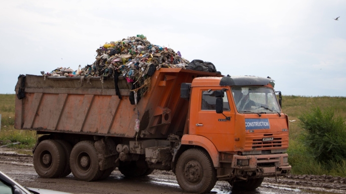 Новый тариф на сбор и вывоз мусора в Астане утвердили депутаты
Новый тариф на сбор и вывоз мусора в Астане утвердили депутаты