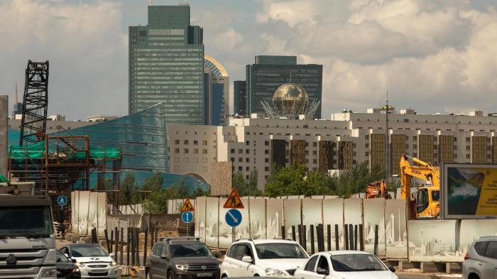 Участок улицы Молдагалиева перекроют до конца лета в Астане
Участок улицы Молдагалиева перекроют до конца лета в Астане