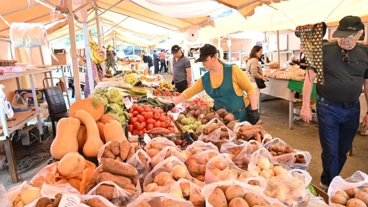 
                                                                                                                                                                                                                                                                                                                                                                            Алматыда демалыс күнгі жәрмеңкеде 400 тонна көкөністер мен жемістер сатылады
                                                            