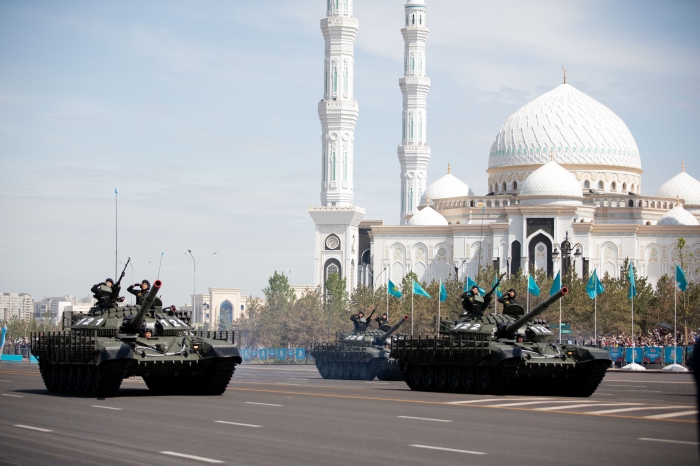 Как прошёл военный парад в Астане: репортаж Informburo
Как прошёл военный парад в Астане: репортаж Informburo