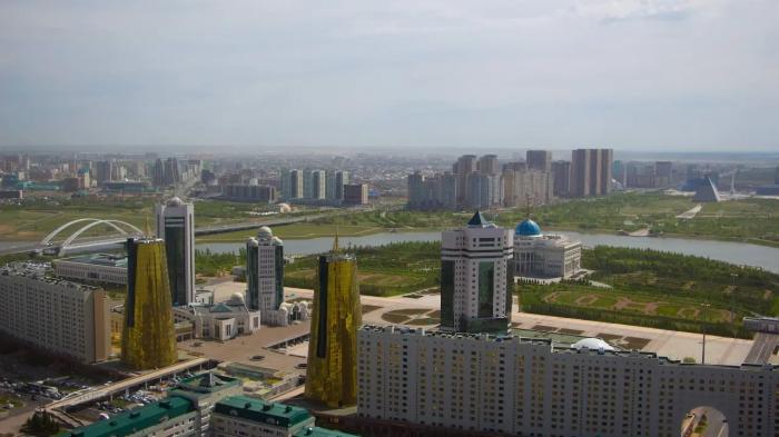 "О вкусах не спорят". Депутат раскритиковала билборды с цитатами казахских писателей в Астане
"О вкусах не спорят". Депутат раскритиковала билборды с цитатами казахских писателей в Астане