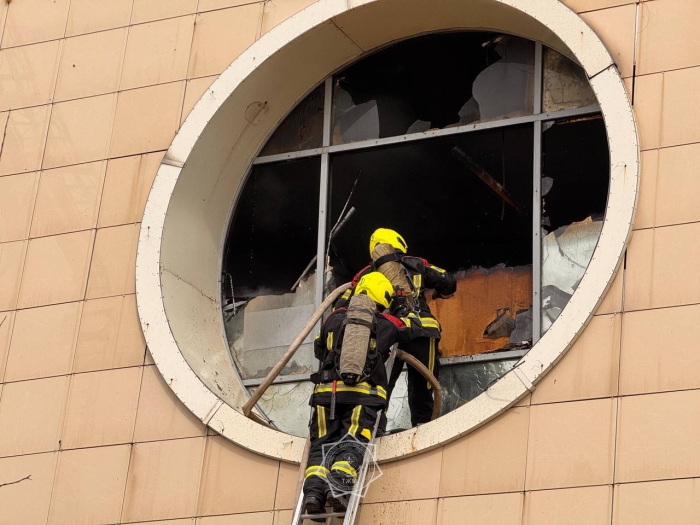 
                                                                                                                                                                                                                                                                                                                                                                                                                                                                                                                                                                                                                                                                                                                                        В Астане горит торговый рынок "Шапагат", людей эвакуируют 
                                                            