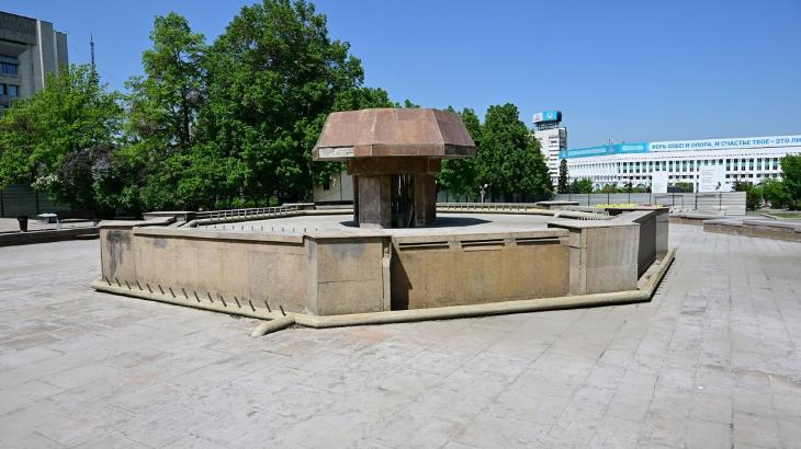 Алматыда 15 жыл бойы жөнделмеген төрт субұрқақ кешені қалпына келтіріледі
Алматыда 15 жыл бойы жөнделмеген төрт субұрқақ кешені қалпына келтіріледі