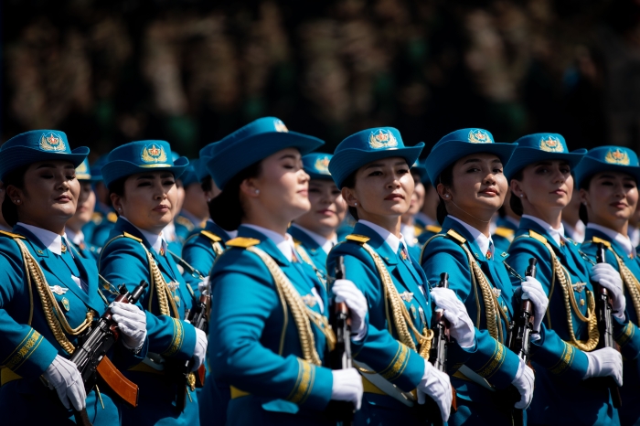 Как прошёл военный парад в Астане: репортаж Informburo
Как прошёл военный парад в Астане: репортаж Informburo