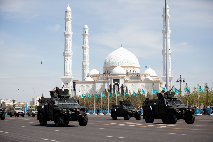 Как прошёл военный парад в Астане: репортаж Informburo
Как прошёл военный парад в Астане: репортаж Informburo