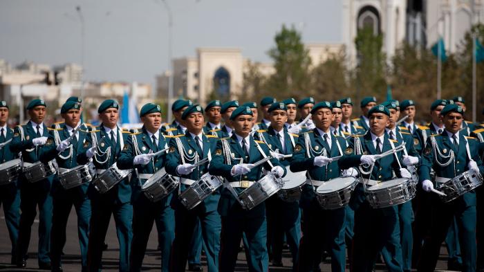 Как прошёл военный парад в Астане: репортаж Informburo
Как прошёл военный парад в Астане: репортаж Informburo