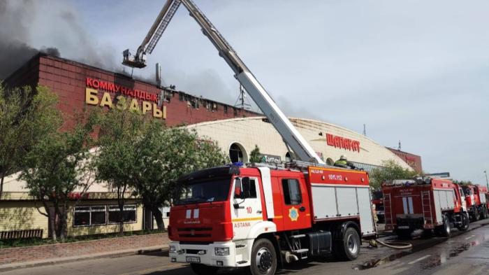 
                                                                                                                                                                                                                                                                                                                                                                                                                                                                                                                                                                                                                                                                                                                                        В Астане горит торговый рынок "Шапагат", людей эвакуируют 
                                                            