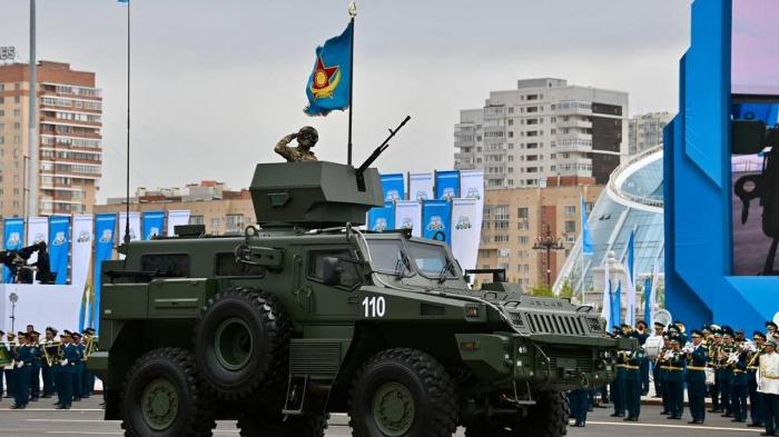 Ветераны ВОВ и труженики тыла: кого пригласили на военный парад в Астане
Ветераны ВОВ и труженики тыла: кого пригласили на военный парад в Астане