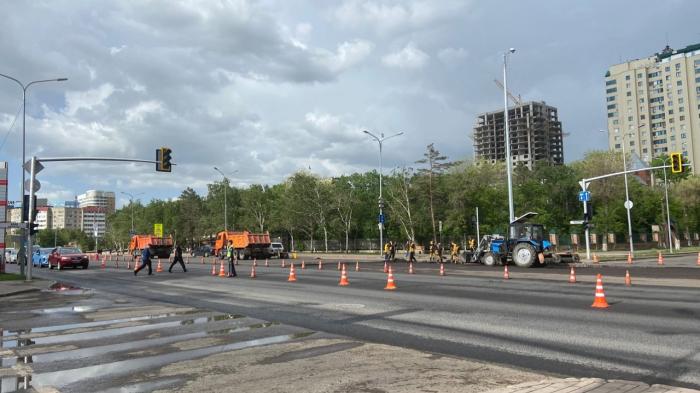 Более двух десятков автобусных маршрутов изменили схемы движения в Астане
Более двух десятков автобусных маршрутов изменили схемы движения в Астане