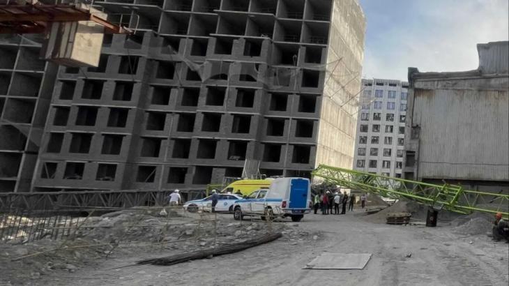 
                                                                                                                                                                                                                                                                                                                                                                                                                                                                                                                                                                                                                    Строительный кран упал в Алматы, погиб рабочий
                                                            