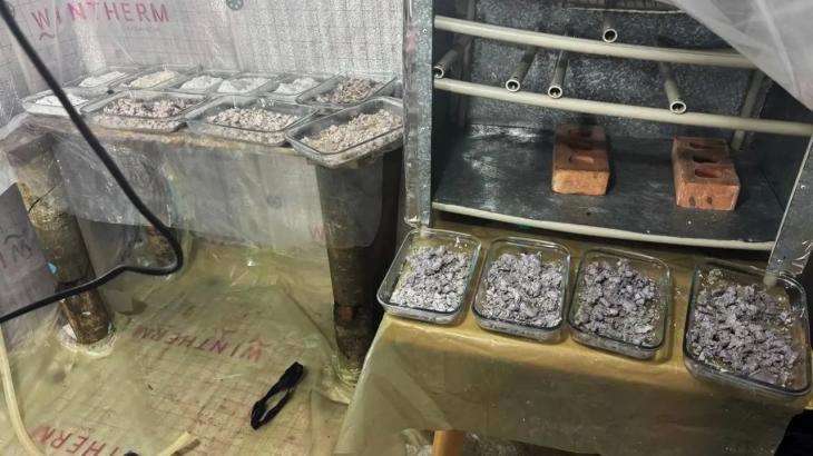 
                                                                                                                                                                                                                                                        Алматыда екі есірткі зертханасы мен прекурсорлары бар ірі қойма тәркіленді
                                                            