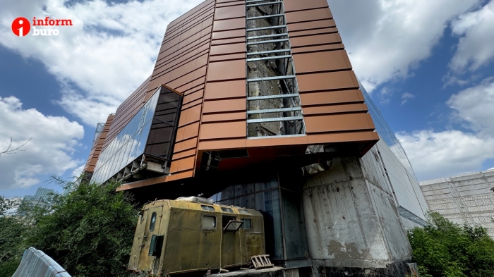 
                                                                                                                                                                                                                                                                                                                                                                                                                                                                                                                                                                                                                                                                                                                                        Jusan bank продал ТРЦ-долгострой в Астане. Как заброшенное здание выглядит сейчас
                                                            