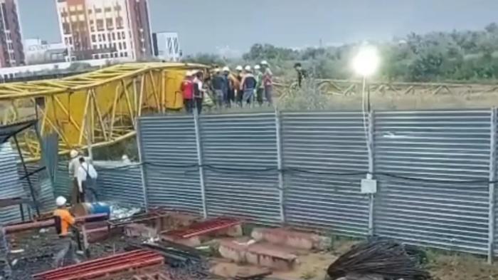 
                                                                                                                                                                                                                                                                                                                                                                                                                                                                                                                                                                                                                    В Астане на стройке  BI Group упал кран, погиб рабочий
                                                            