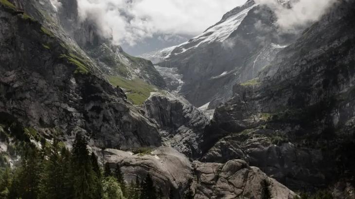 
                                                                                                                                                                                                                                                        Алматы тауларында бір апта бойы іздестірілген жасөспірімнің мәйіті табылды
                                                            