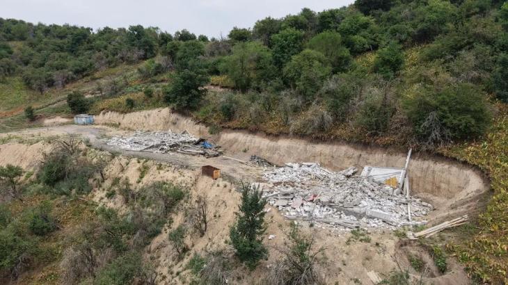 Алматы тау бөктерінде екі заңсыз нысан сүрілді
                                                             
                                                                                                                                                                                                                                                        Алматы тау бөктерінде екі заңсыз нысан сүрілді