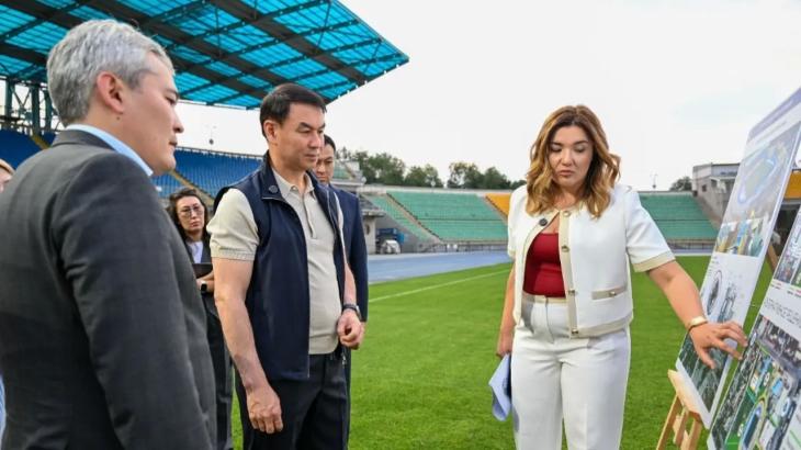 "Надо привести в порядок". Аким Алматы осмотрел Центральный стадион, где пройдёт концерт Джей Ло
"Надо привести в порядок". Аким Алматы осмотрел Центральный стадион, где пройдёт концерт Джей Ло