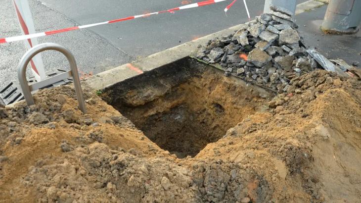 Аким Алматы установил дедлайн для восстановления дорог на раскопанных участках
                                                             
                                                                                                                                                                                                                                                                                                                                                                                                                                                                                                                                                                                                                                                                                                                                        Аким Алматы установил дедлайн для восстановления дорог на раскопанных участках