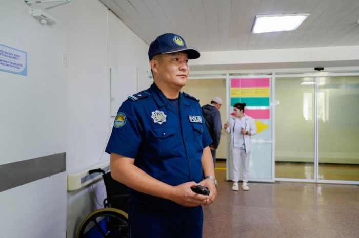 
                                                                                                                                                                                                                                                                                                                                                                                                                                                                                                                                                                                                                    Полицейские посты установили в шести больницах Астаны после нападения на медиков
                                                            