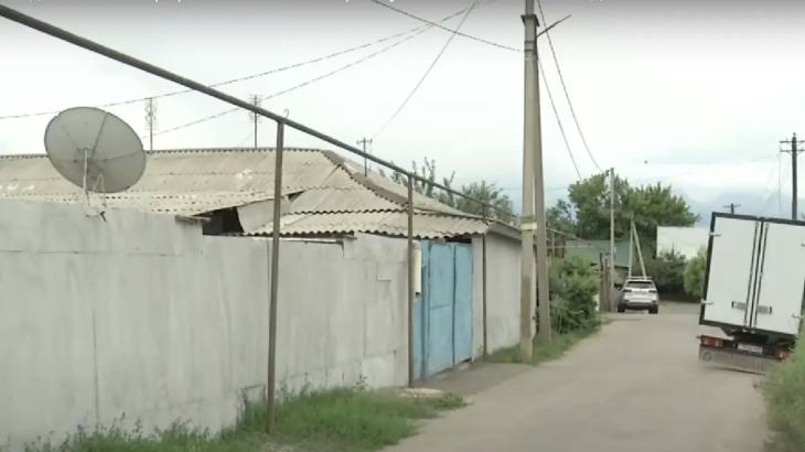 
                                                                                                                                                                                                                                                                                                                                                                                                                                                                                                "Страх остаться ни с чем". Жители микрорайона Алматы рискуют лишиться своих домов из-за пробивки улицы
                                                            