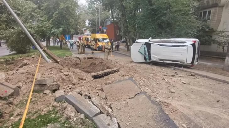 
                                                                                                                                                                                                                                                        Алматыда көше қиылысында газ құбыры жарылып, бір автокөлік зақымданды
                                                            