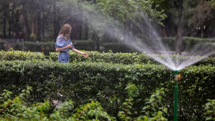 
                                                                                                                                                                                                                                                                                                                                                                                                                                                                                                                                                                                                                                                                                                                                        Жара до 38 градусов: жителей Алматы просят не выходить на улицу в часы зноя
                                                            